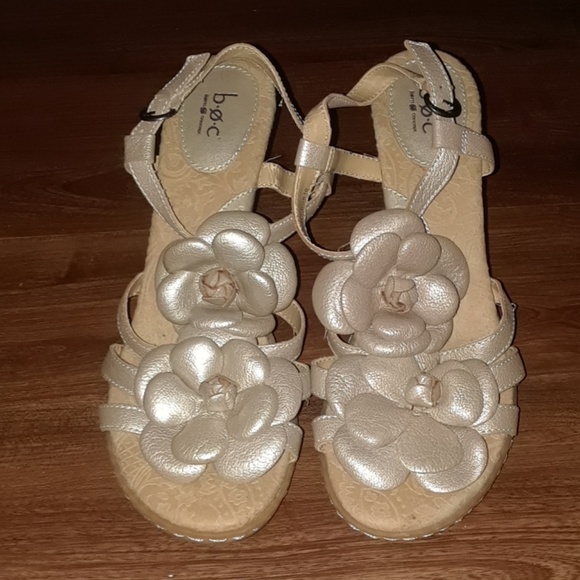 Born Shoes - BOC Born Concept Floral Sandals Women's sz 9